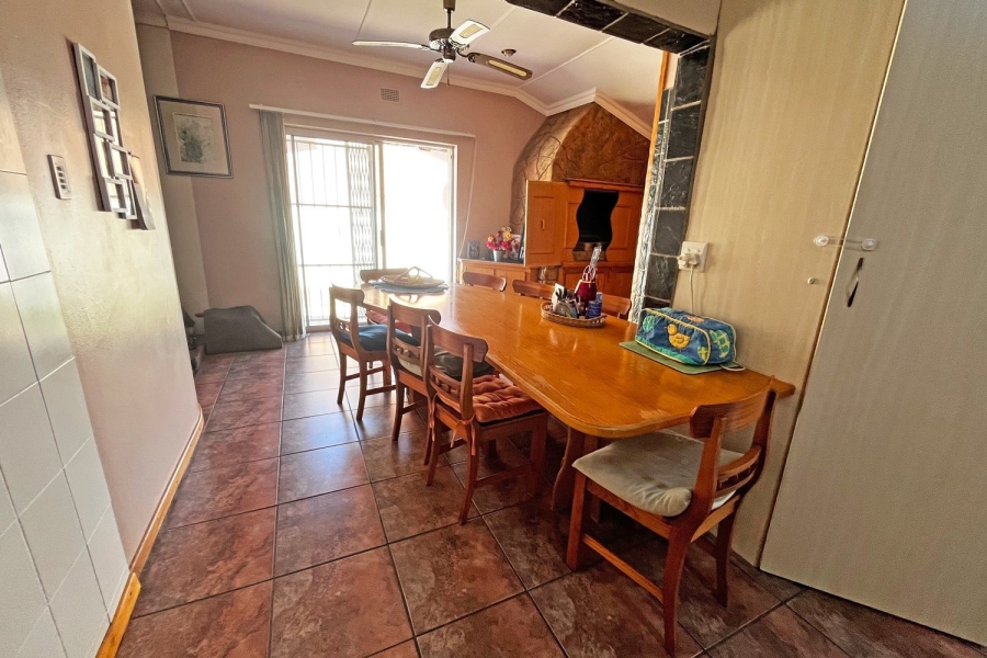 6 Bedroom Property for Sale in Hartenbos Central Western Cape